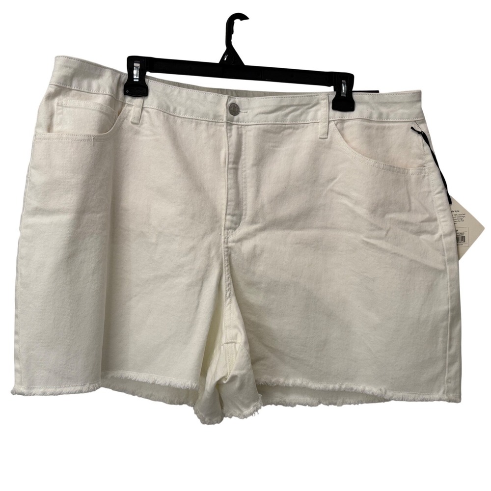 Ava & Viv Womens Plus Size 24 White High Rise Midi Denim Shorts Frayed Hem NWT